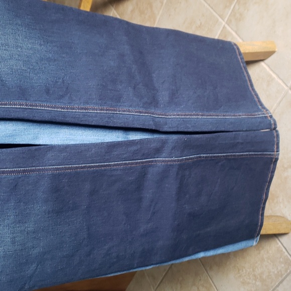 2 -  Old Navy Boot Cut Jeans - Picture 7 of 7